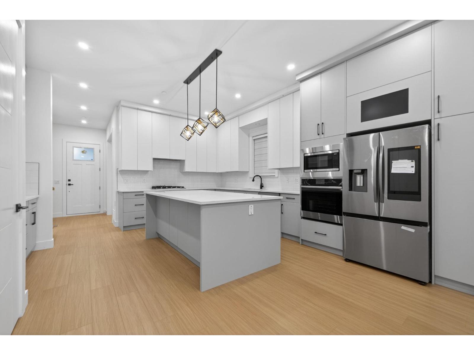 7645 197 Street, Langley, British Columbia  V2Y 1S2 - Photo 8 - R3074354