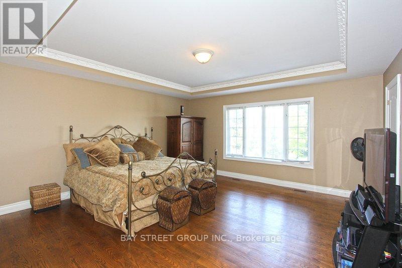 17 Dunvegan Drive, Richmond Hill, Ontario  L4C 9P8 - Photo 18 - N12645688