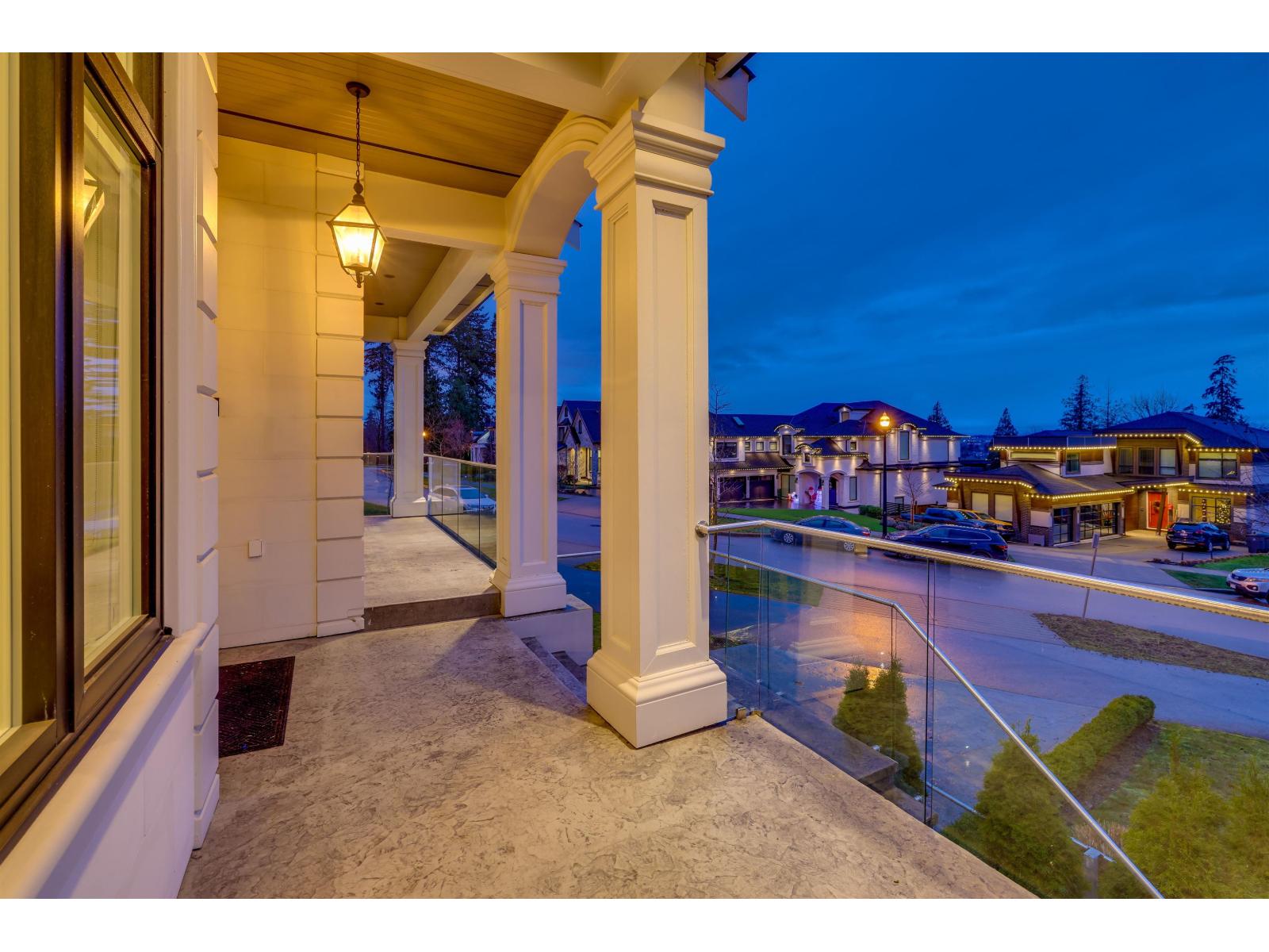 16738 Mcnair Drive, Surrey, British Columbia V3Z 0P9 - Photo 2 - R3074591