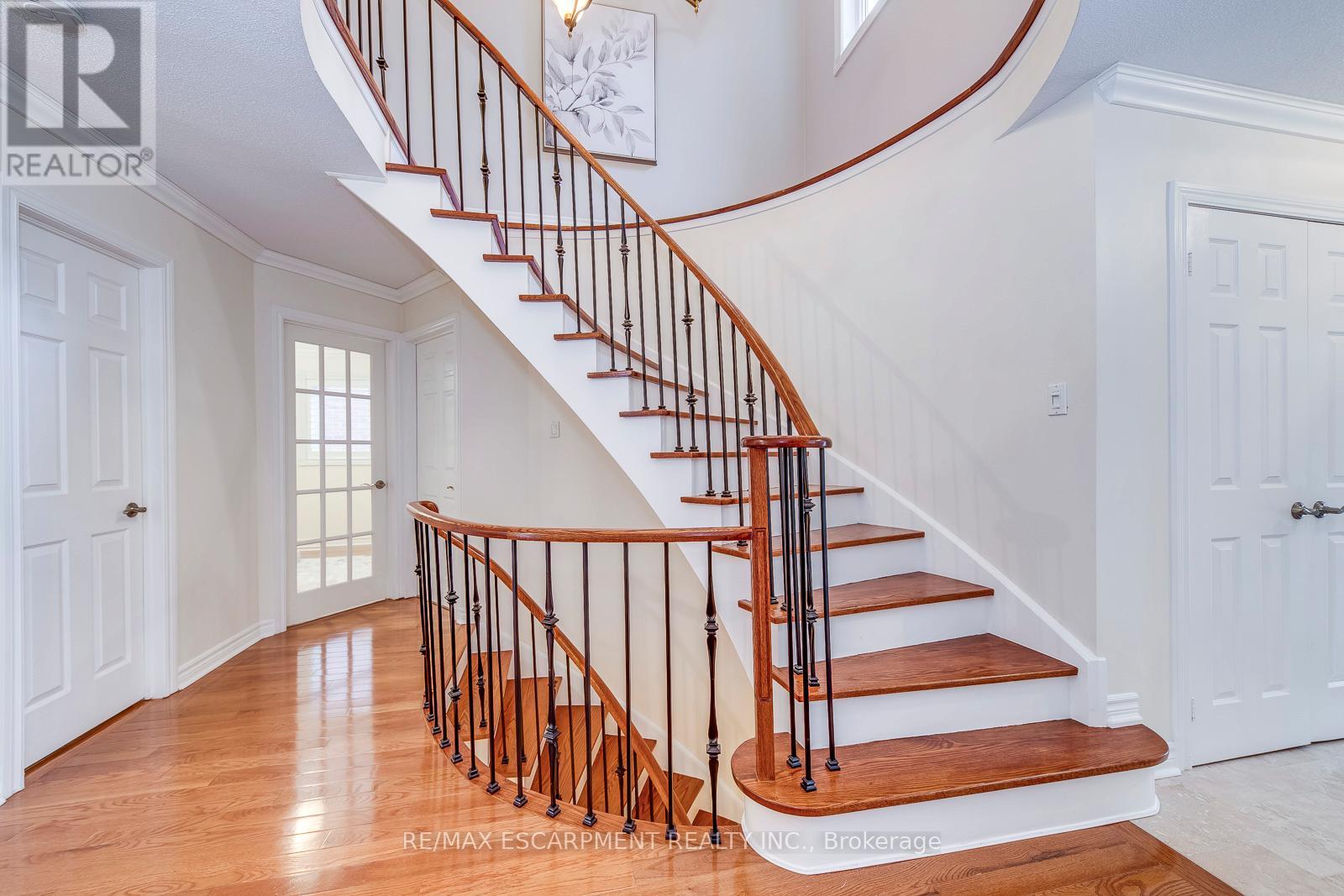 2161 Grenville Drive, Oakville, Ontario  L6H 4X1 - Photo 25 - W12645684