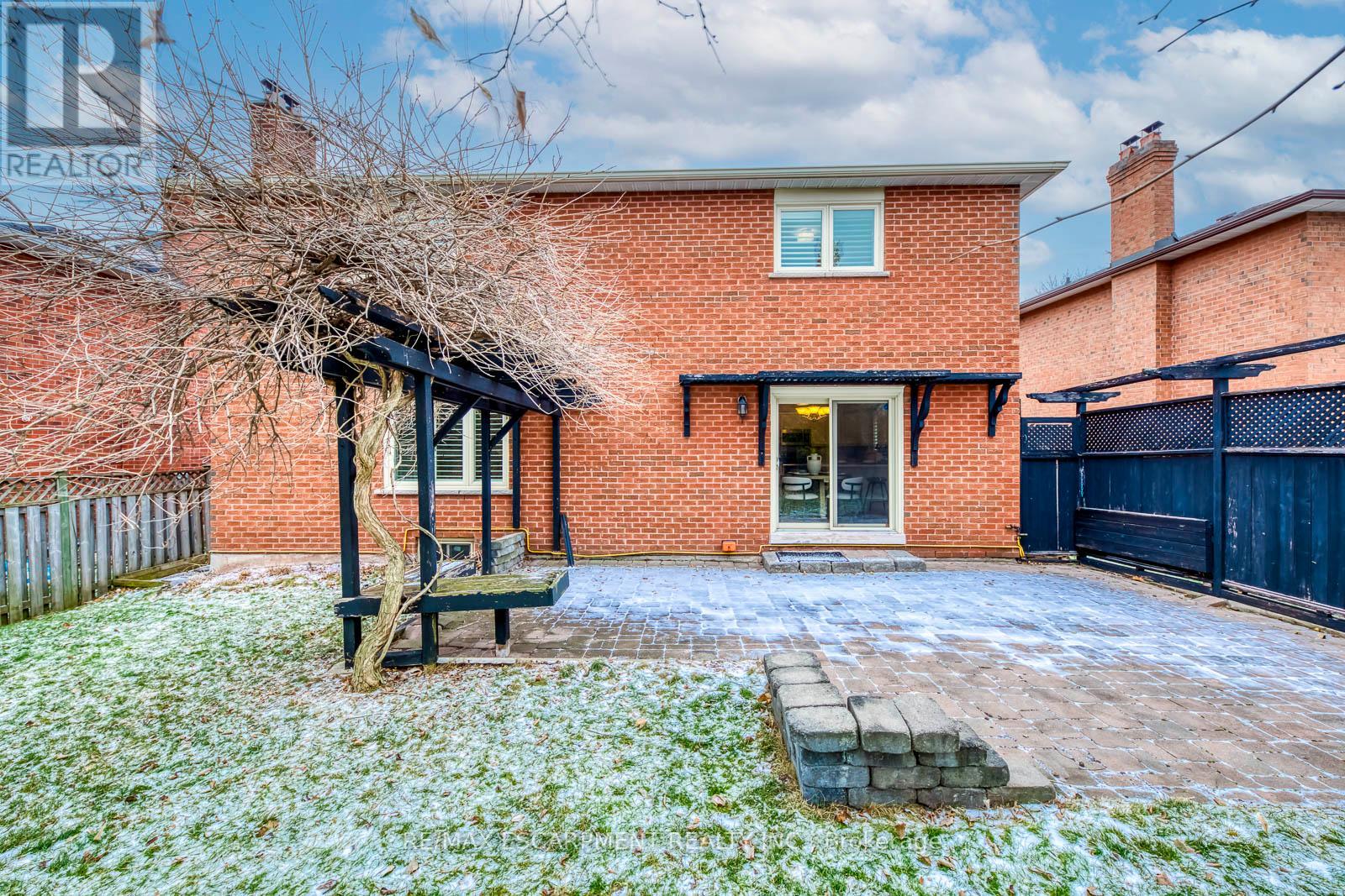 2161 Grenville Drive, Oakville, Ontario  L6H 4X1 - Photo 49 - W12645684