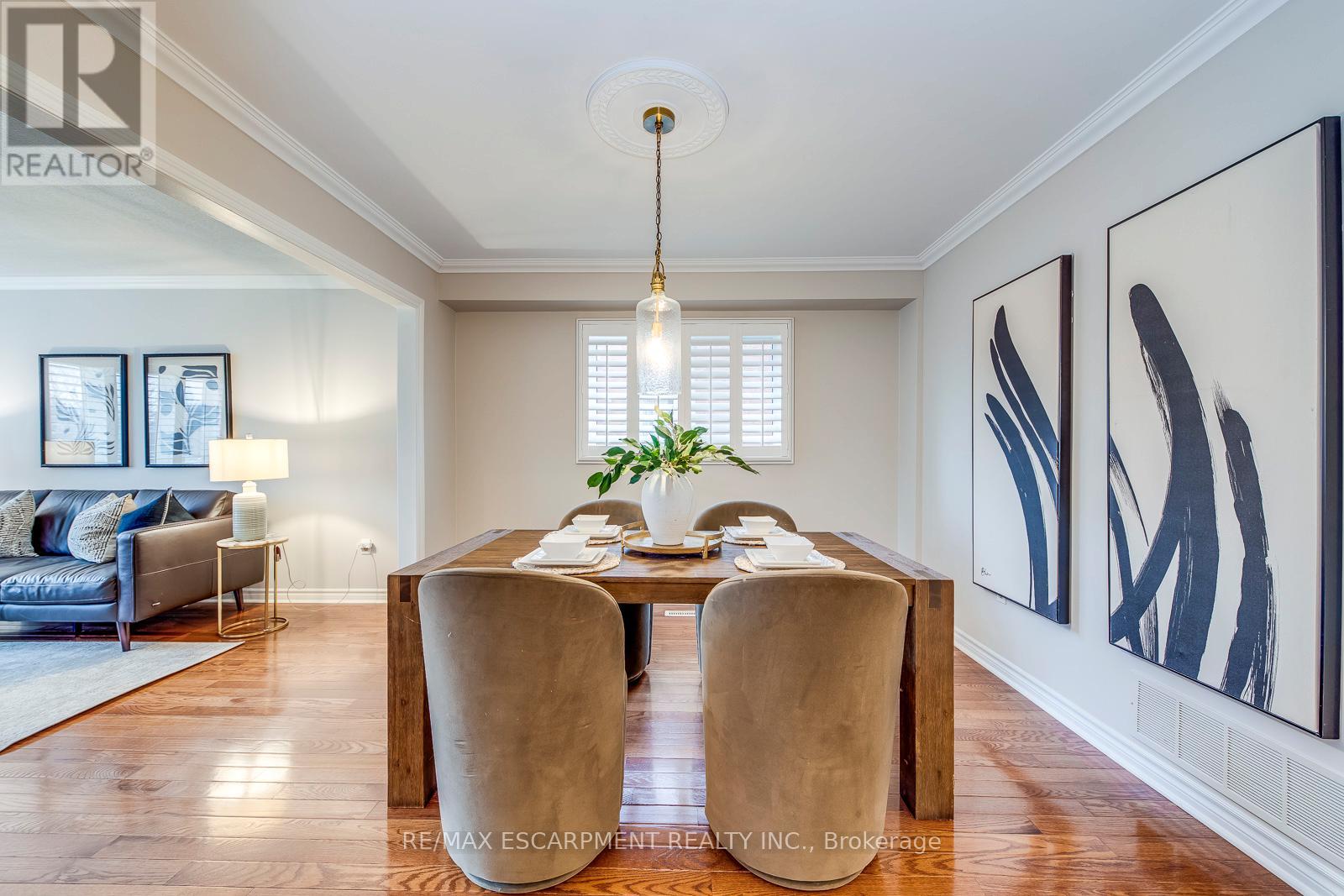 2161 Grenville Drive, Oakville, Ontario  L6H 4X1 - Photo 8 - W12645684