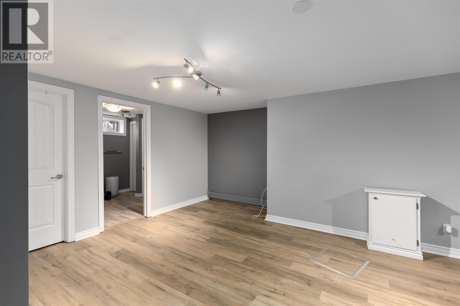 225 Hugill St, Sault Ste. Marie, Ontario  P6A 4G1 - Photo 24 - SM253436