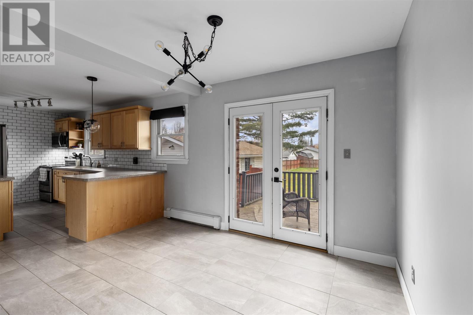 225 Hugill St, Sault Ste. Marie, Ontario  P6A 4G1 - Photo 14 - SM253436