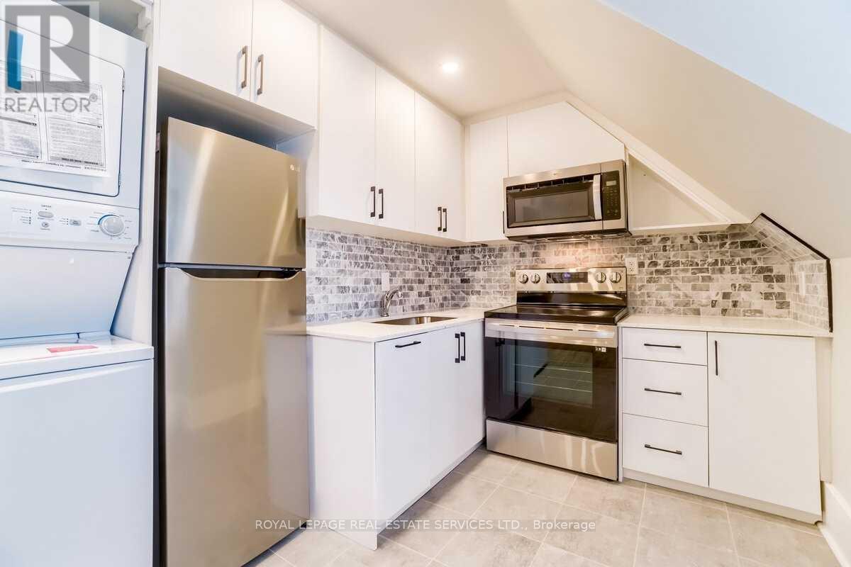 301 - 31 Tyndall Avenue, Toronto, Ontario  M6K 2E9 - Photo 16 - W12638310