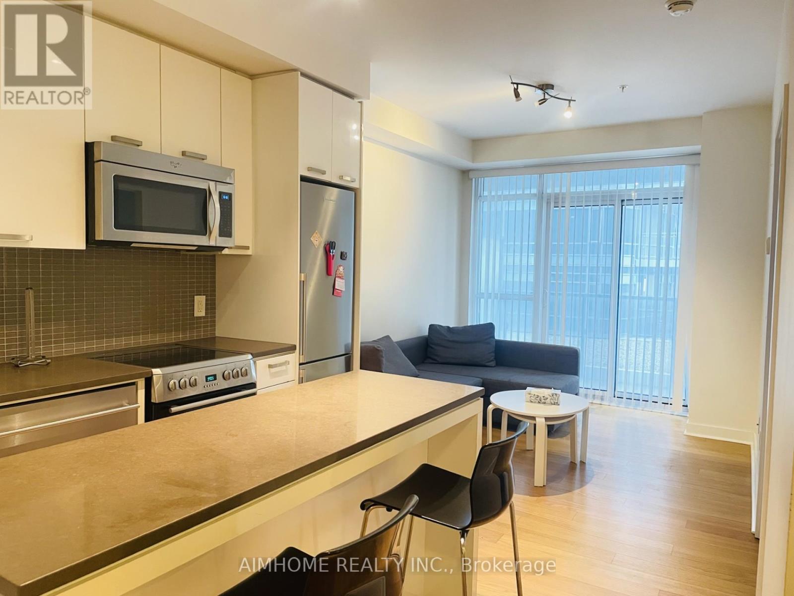 1018 - 295 Adelaide Street W, Toronto, Ontario  M5V 1P7 - Photo 2 - C12645712