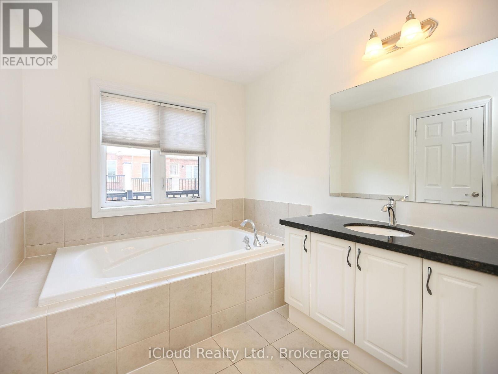 3069 Preserve Drive, Oakville, Ontario  L6M 0T6 - Photo 36 - W12644728