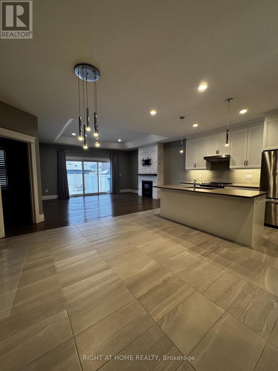 463 Martinique Avenue, Windsor, Ontario  N8P 0E7 - Photo 5 - X12645716