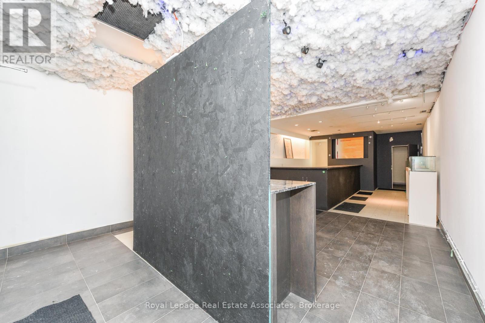 Main Level - 756 Yonge Street, Toronto, Ontario  M4Y 2B6 - Photo 11 - C12595028