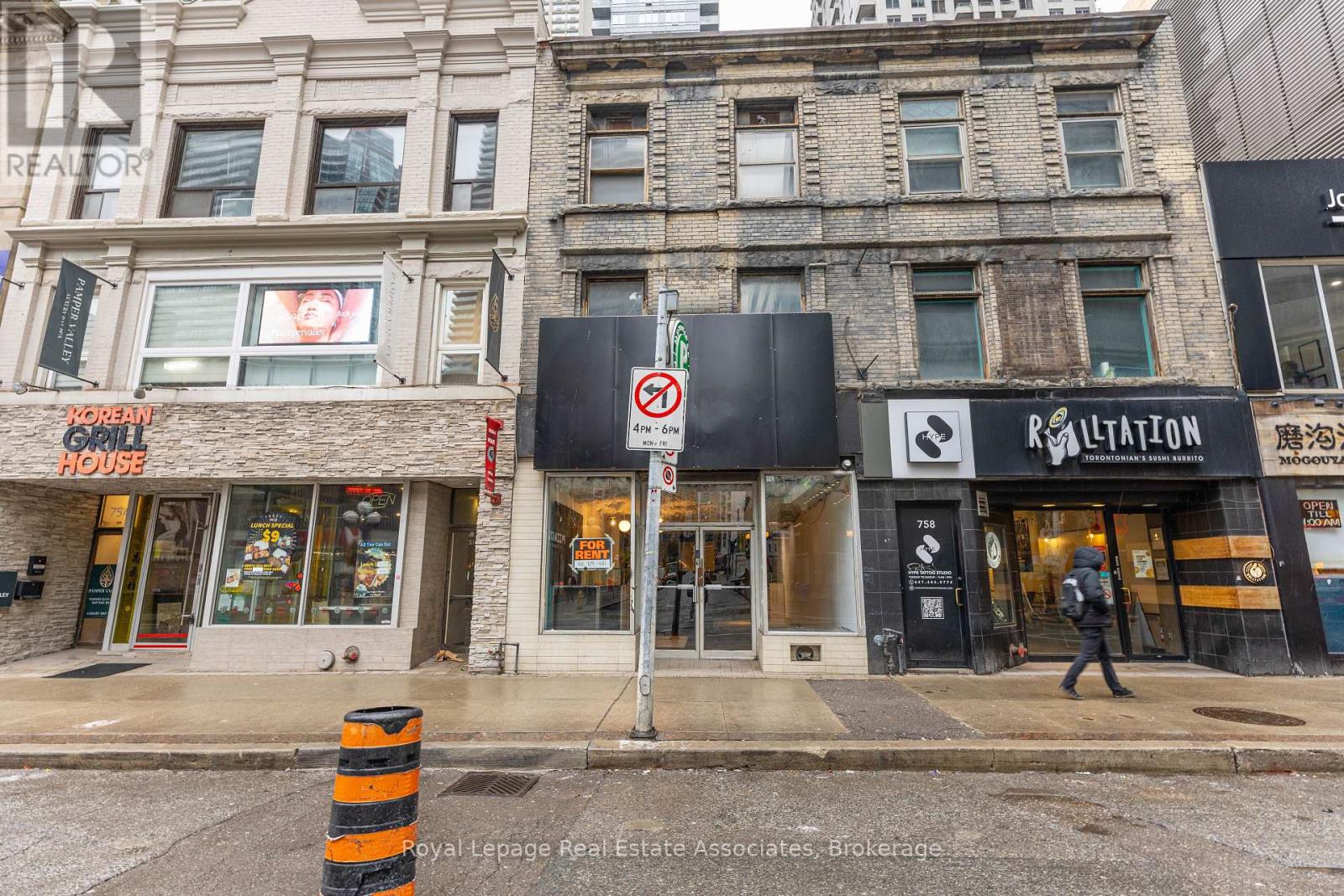 MAIN LEVEL - 756 YONGE STREET, Toronto, Ontario