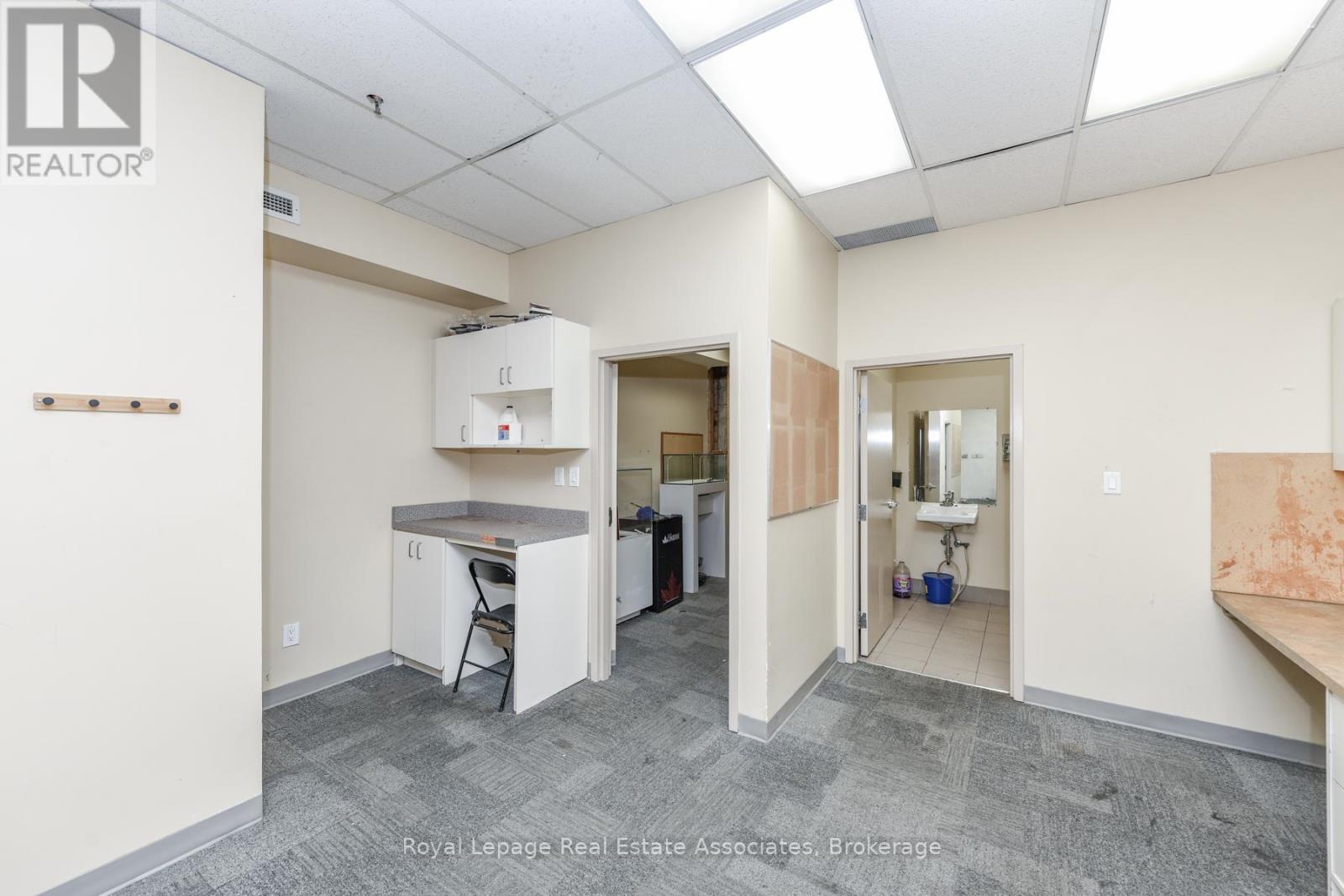 Main Level - 756 Yonge Street, Toronto, Ontario  M4Y 2B6 - Photo 22 - C12595028