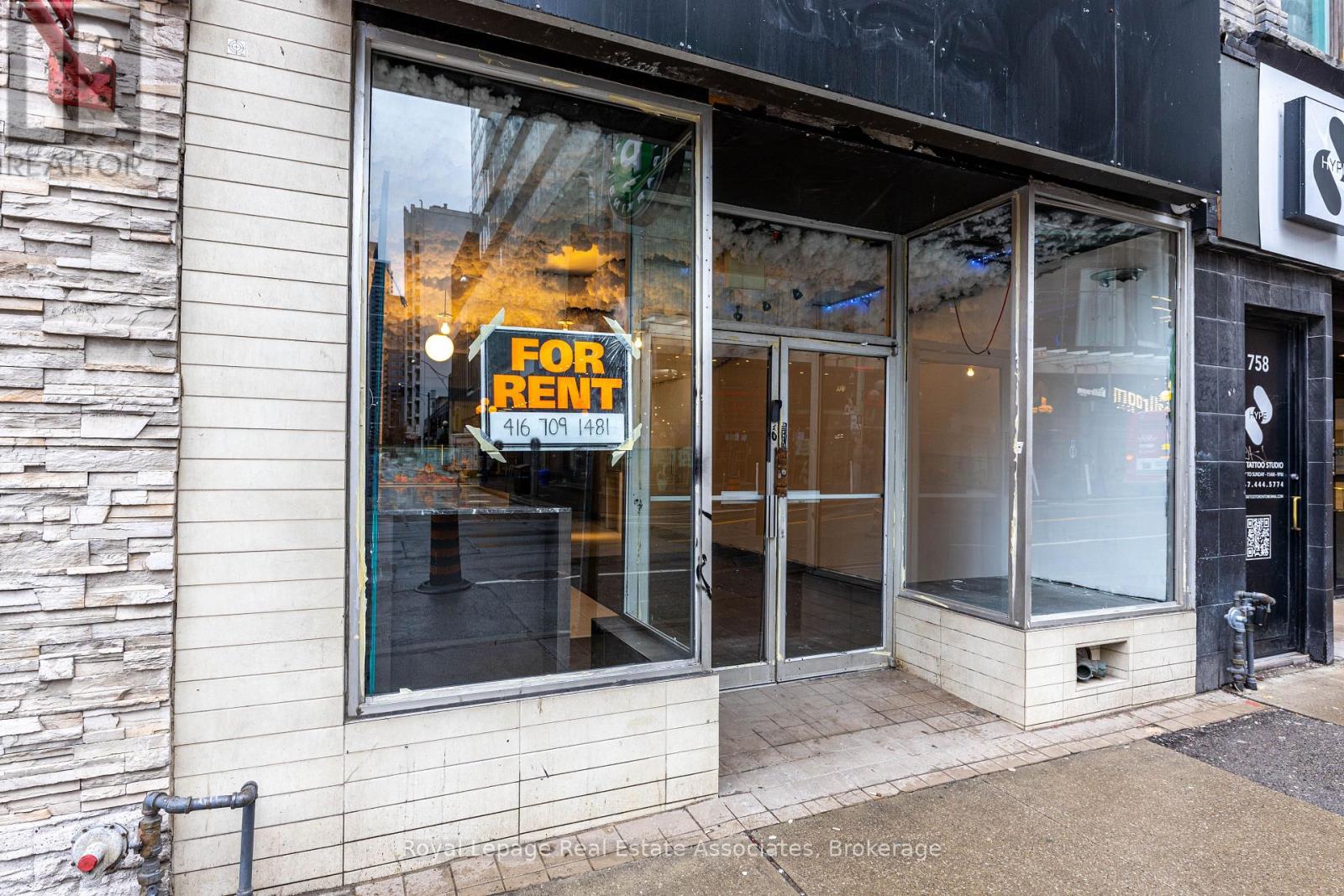 Main Level - 756 Yonge Street, Toronto, Ontario  M4Y 2B6 - Photo 4 - C12595028