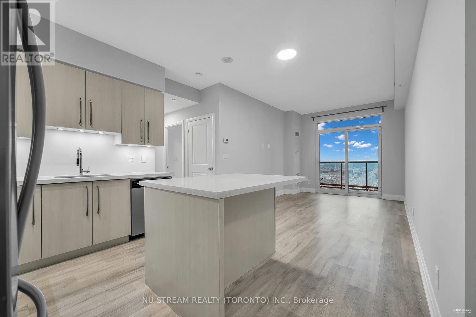 1611 - 3600 Highway 7 Avenue, Vaughan, Ontario  L4L 0G7 - Photo 9 - N12645192