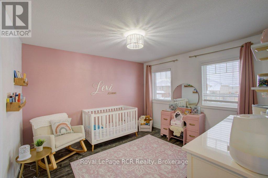 11 Green Street, Mapleton, Ontario  N0G 1P0 - Photo 34 - X12645728