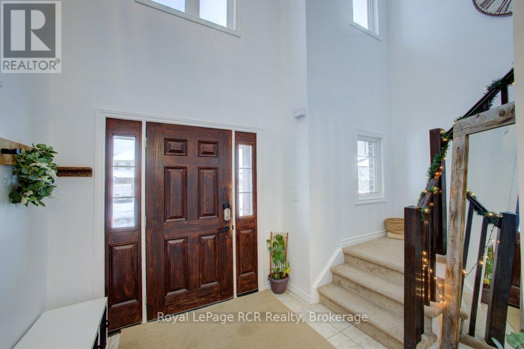 11 Green Street, Mapleton, Ontario  N0G 1P0 - Photo 7 - X12645728