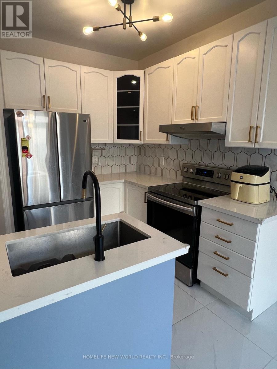 61 Lakespring Drive, Markham, Ontario  L6C 2Z1 - Photo 12 - N12645730