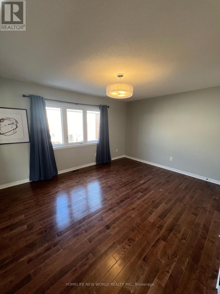 61 Lakespring Drive, Markham, Ontario  L6C 2Z1 - Photo 17 - N12645730