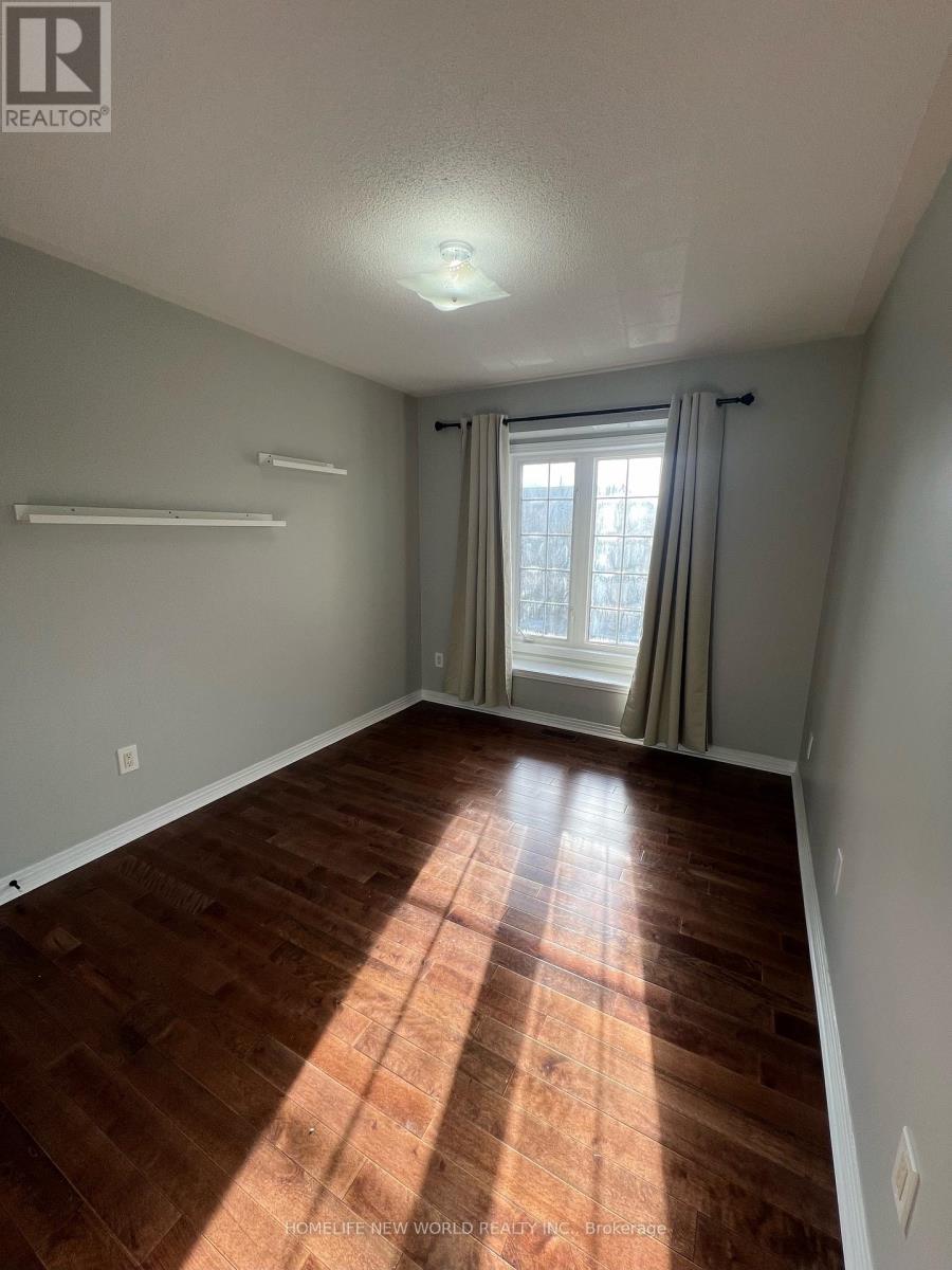 61 Lakespring Drive, Markham, Ontario  L6C 2Z1 - Photo 22 - N12645730