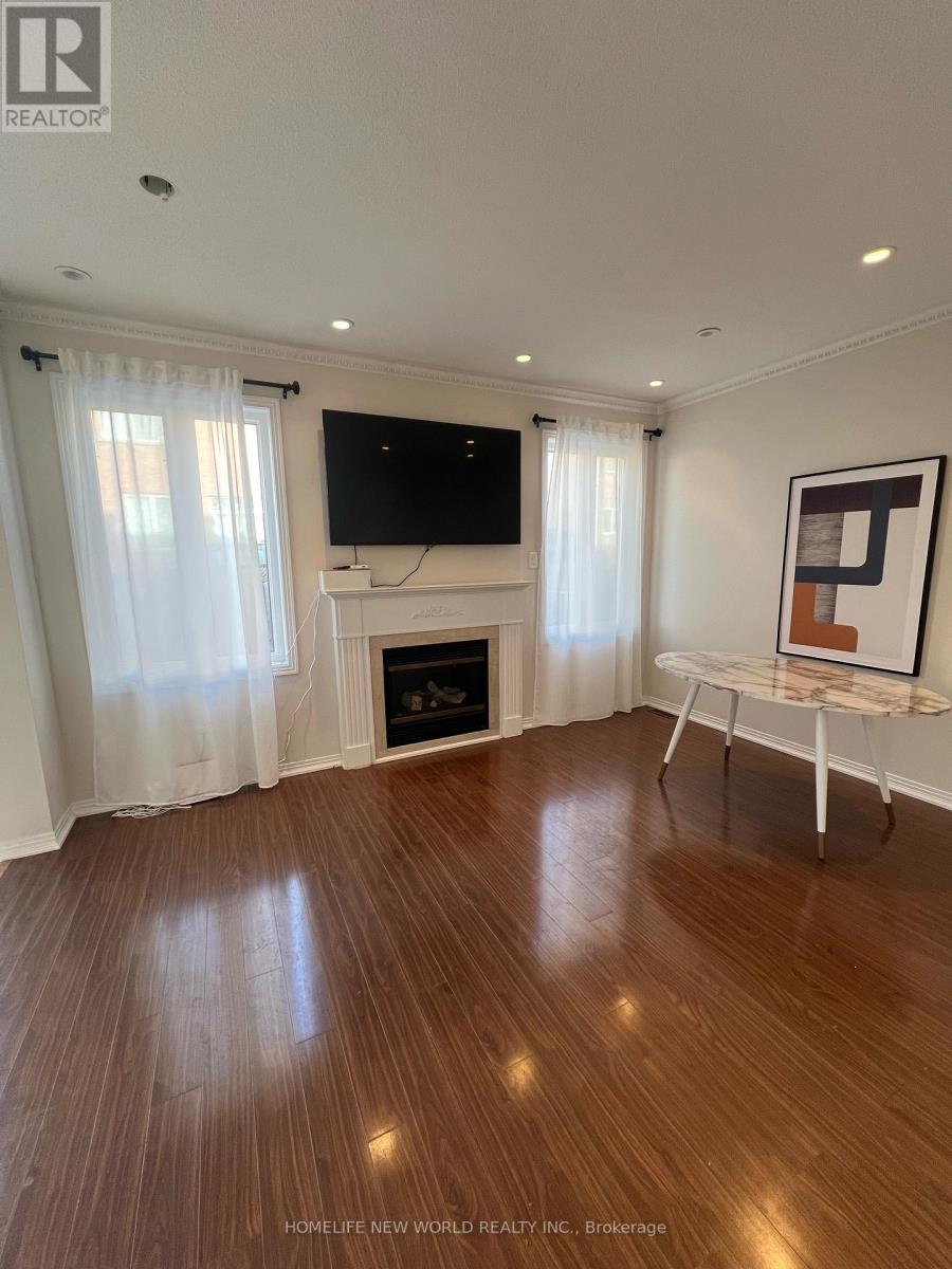 61 Lakespring Drive, Markham, Ontario  L6C 2Z1 - Photo 7 - N12645730