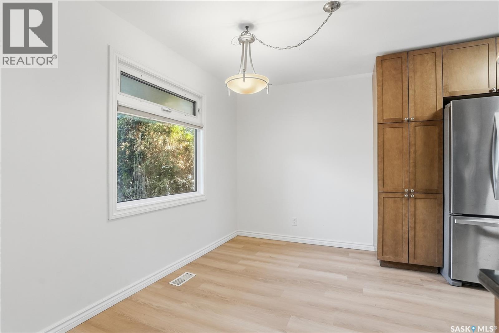 1906 Louise Avenue, Saskatoon, Saskatchewan  S7J 2C2 - Photo 7 - SK025839