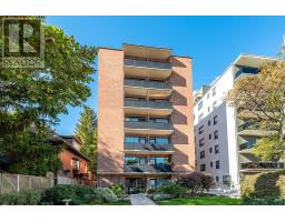 303 - 78 WARREN ROAD, Toronto, Ontario