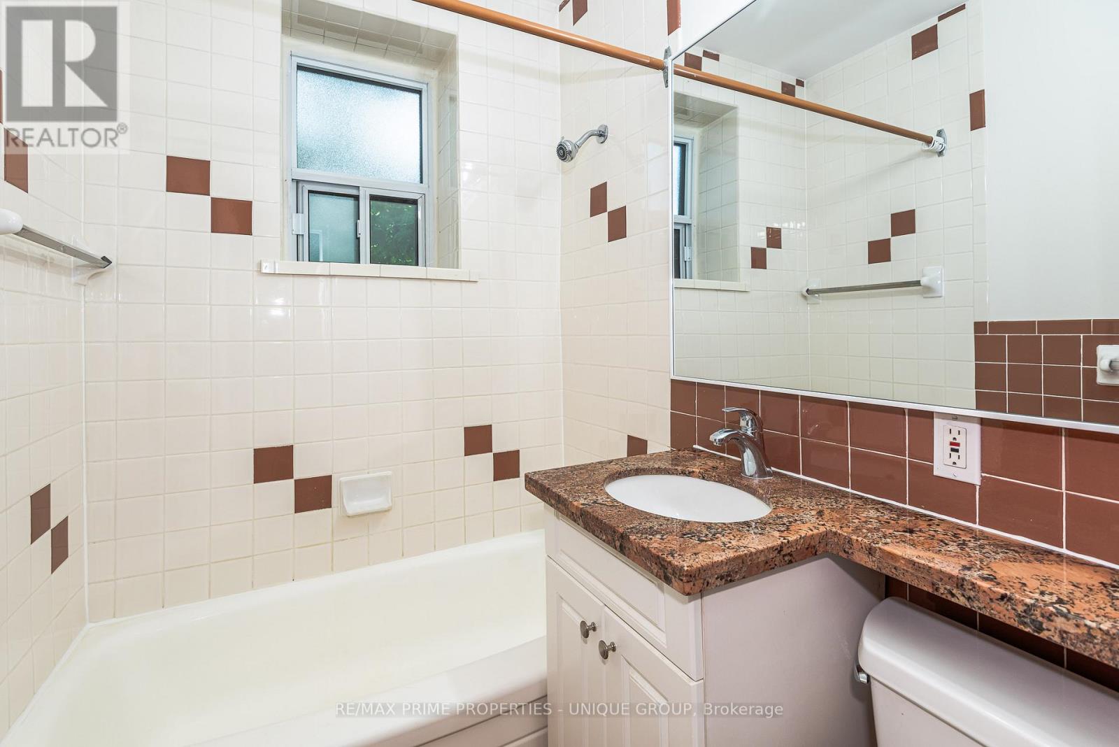 303 - 78 Warren Road, Toronto, Ontario  M4V 2R6 - Photo 18 - C12461621