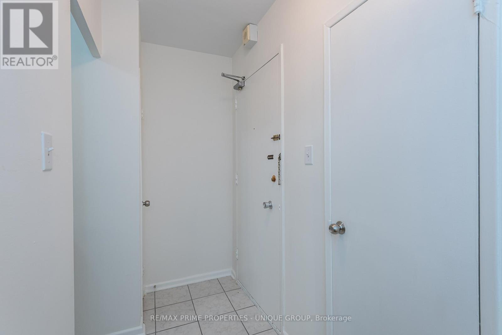 303 - 78 Warren Road, Toronto, Ontario  M4V 2R6 - Photo 19 - C12461621