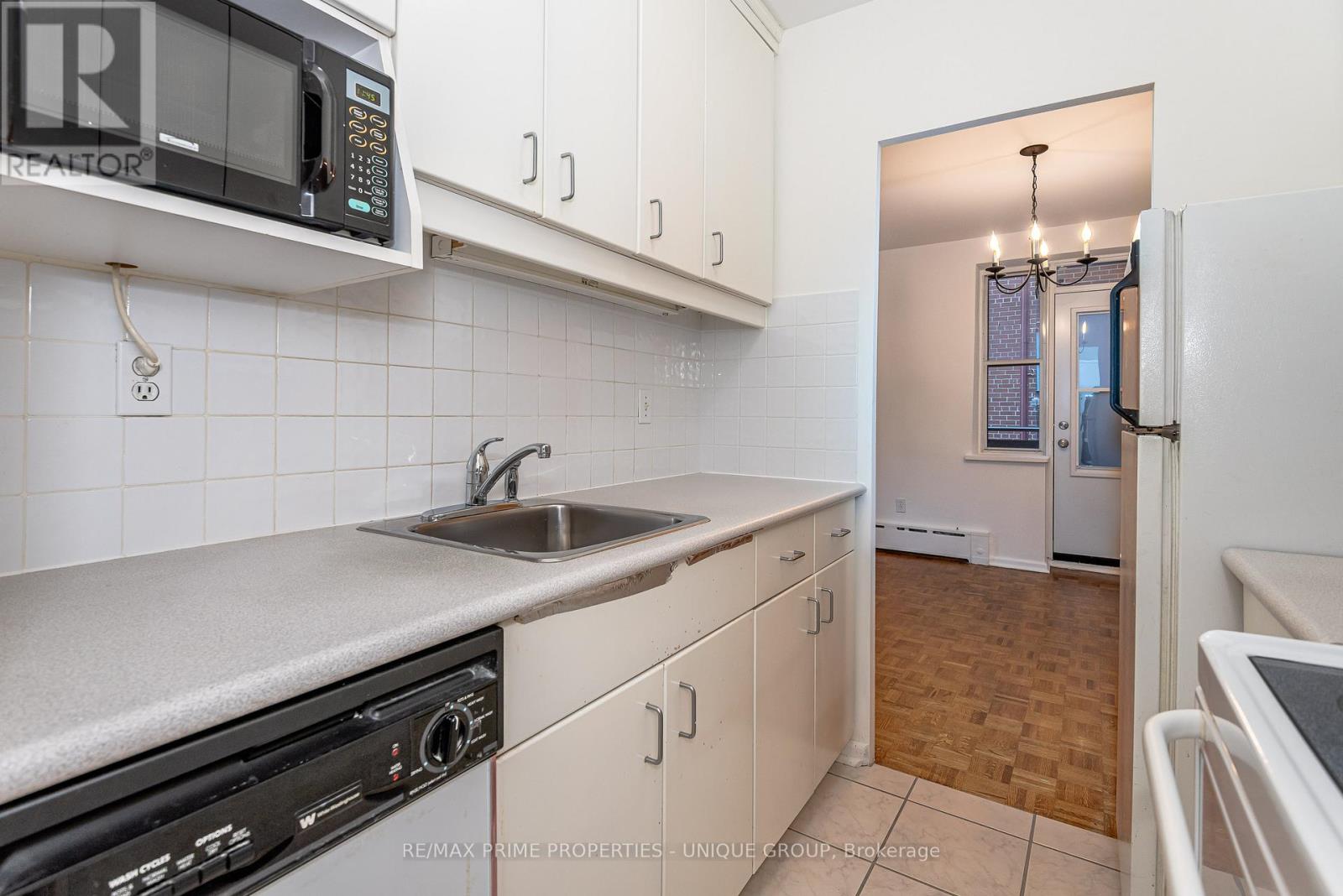 303 - 78 Warren Road, Toronto, Ontario  M4V 2R6 - Photo 12 - C12461621