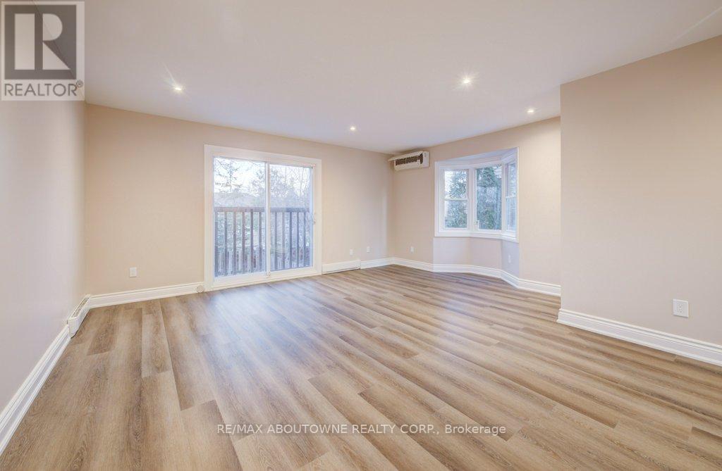 13 Normandy Place, Oakville, Ontario  L6K 1R9 - Photo 7 - W12612766