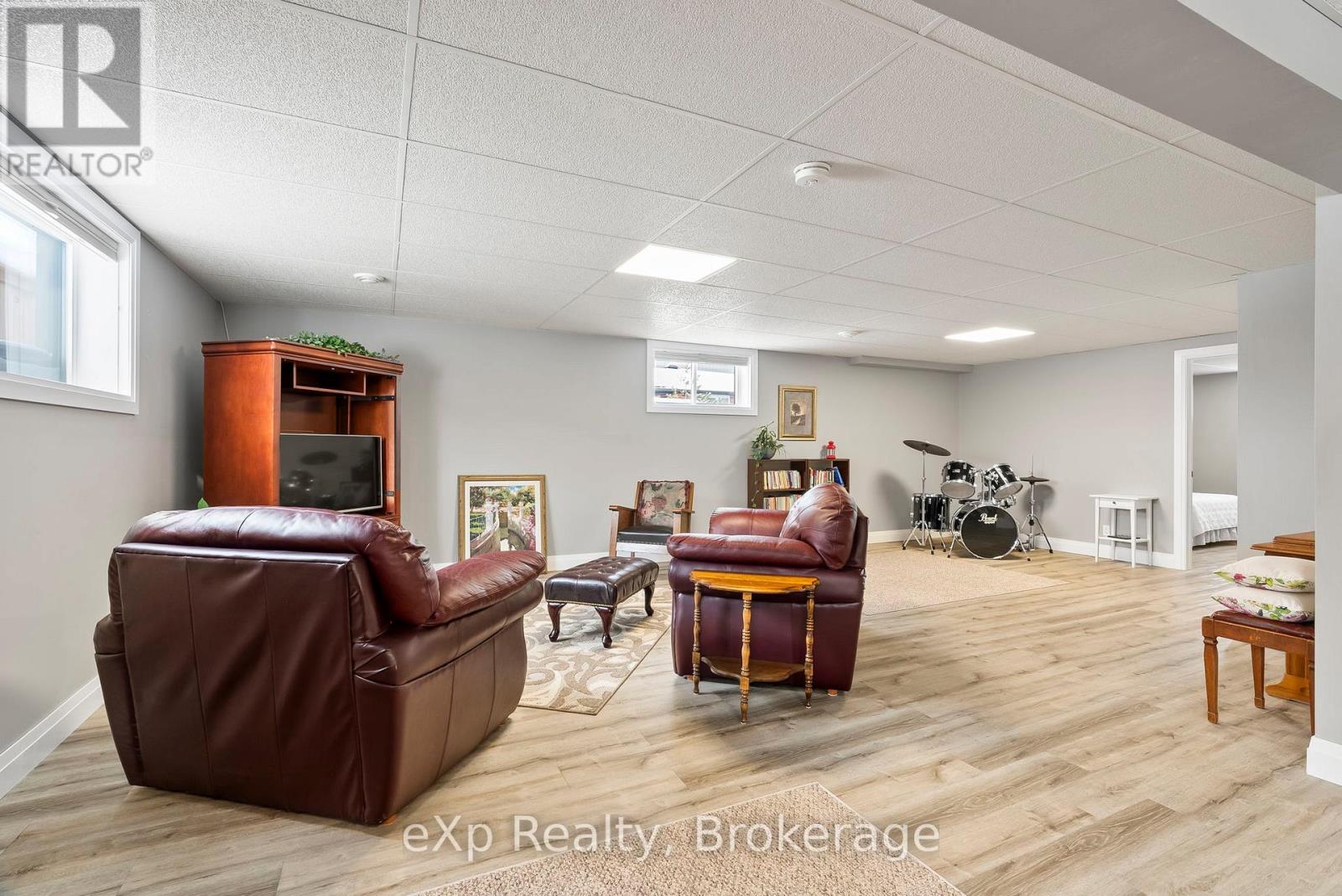 127 Doug's Crescent, Wellington North, Ontario  N0G 2L4 - Photo 27 - X12379670