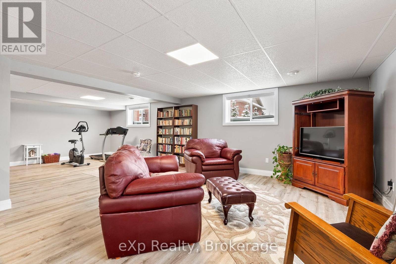 127 Doug's Crescent, Wellington North, Ontario  N0G 2L4 - Photo 25 - X12379670