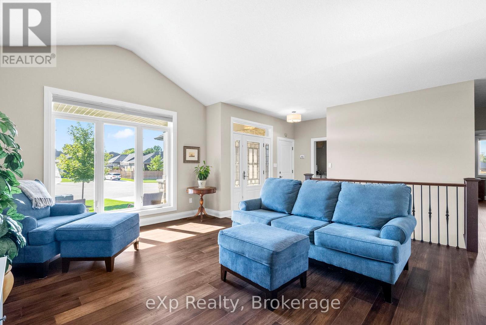 127 Doug's Crescent, Wellington North, Ontario  N0G 2L4 - Photo 5 - X12379670