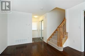 220 Prosser Circle, Milton, Ontario  L6T 0P6 - Photo 4 - W12645738