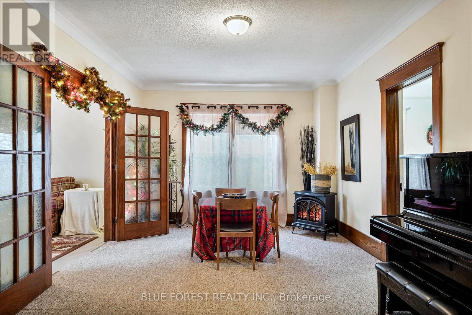 136 Furnival Road, West Elgin, Ontario  N0L 2C0 - Photo 14 - X12645742