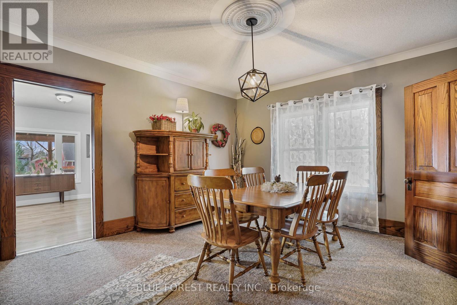 136 Furnival Road, West Elgin, Ontario  N0L 2C0 - Photo 15 - X12645742