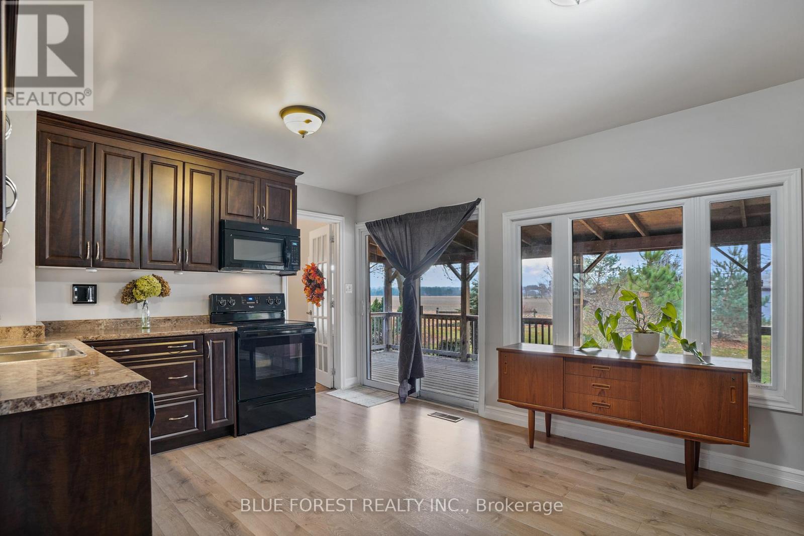 136 Furnival Road, West Elgin, Ontario  N0L 2C0 - Photo 18 - X12645742