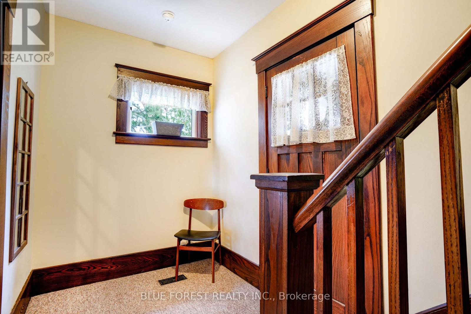 136 Furnival Road, West Elgin, Ontario  N0L 2C0 - Photo 8 - X12645742