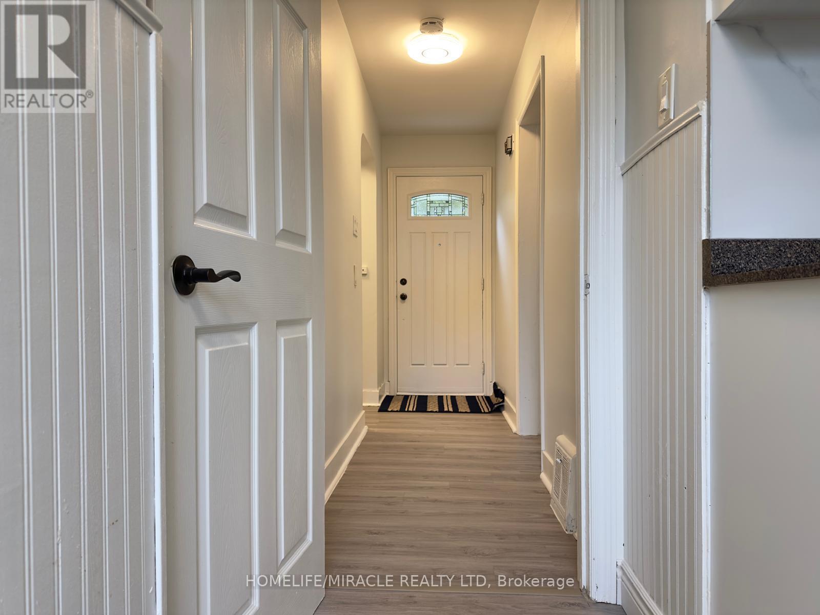 5672 DRUMMOND ROAD, Niagara Falls, Ontario