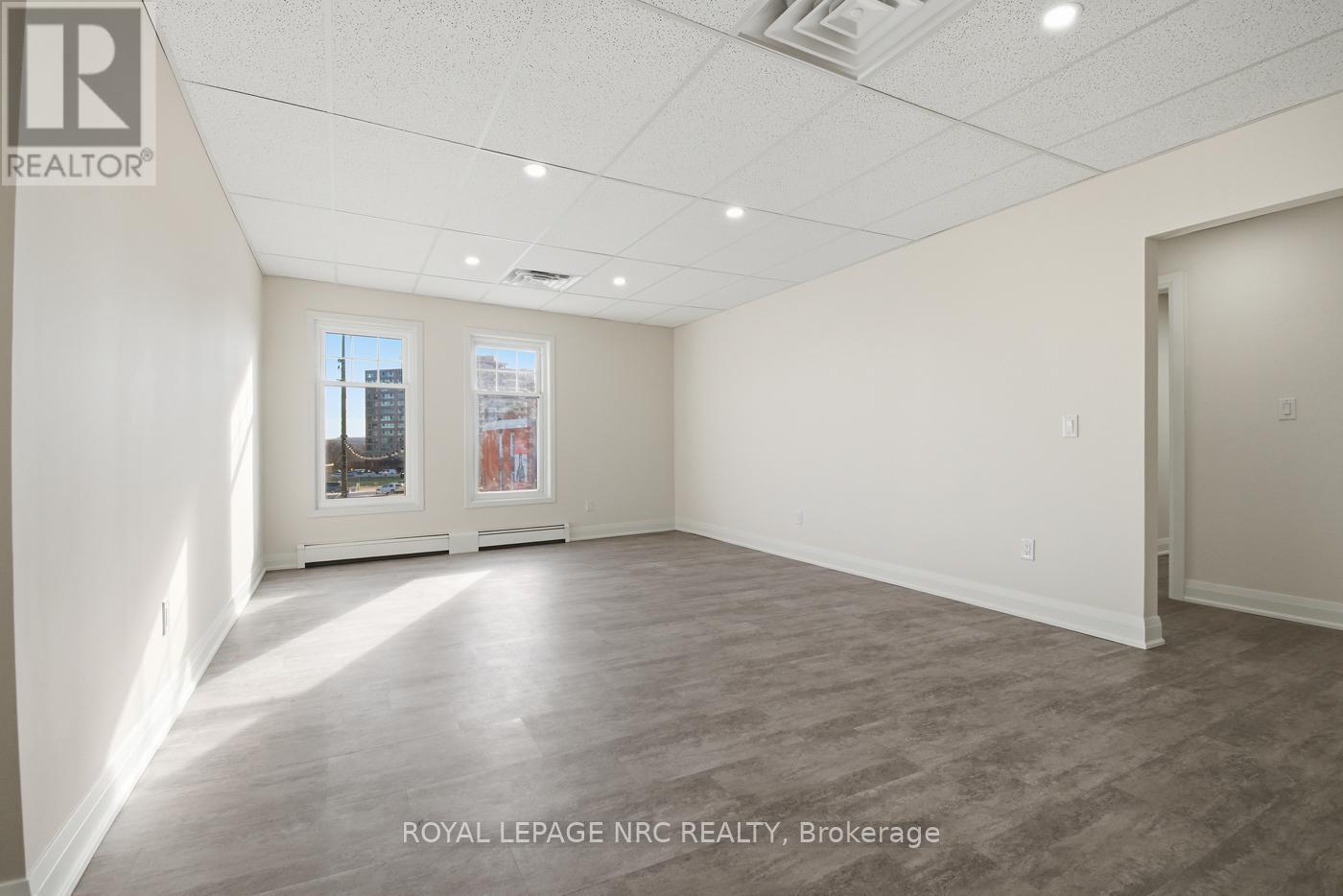 201 - 431 St. Paul Street Street, St. Catharines, Ontario  L2R 1C5 - Photo 11 - X12645754