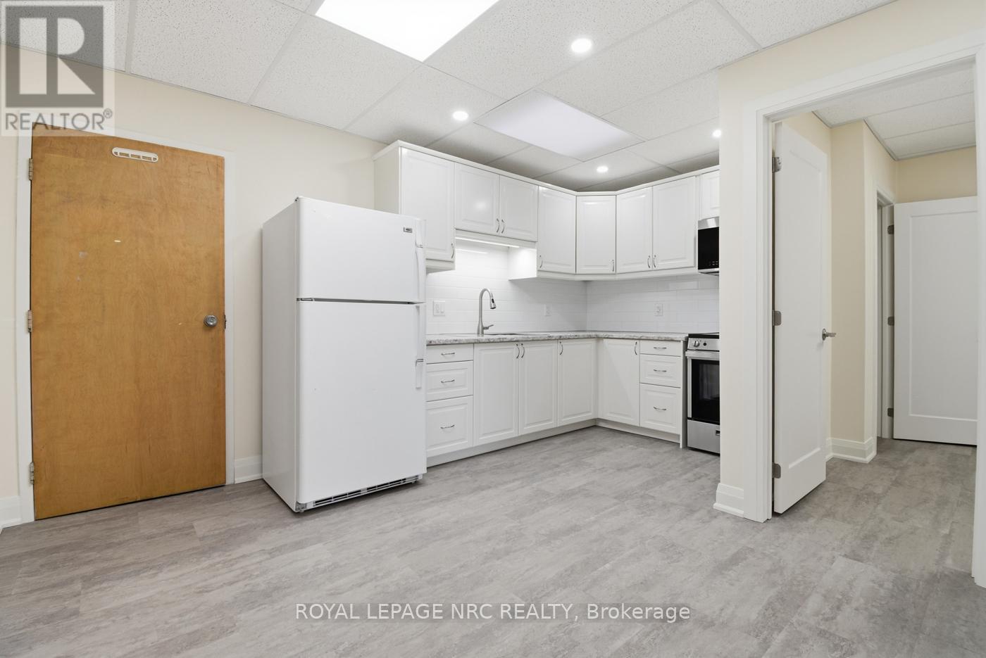 201 - 431 St. Paul Street Street, St. Catharines, Ontario  L2R 1C5 - Photo 2 - X12645754