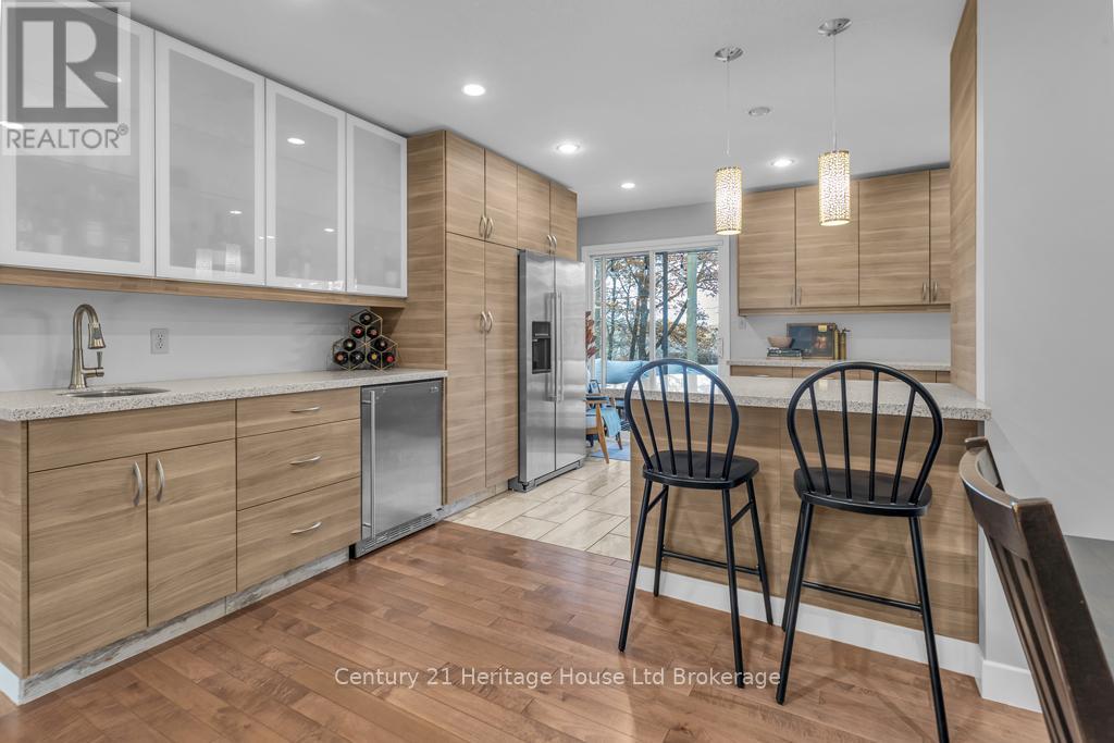 1 Highland Drive, Tillsonburg, Ontario  N4G 2E8 - Photo 8 - X12645762