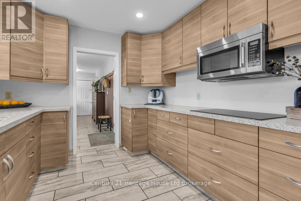 1 Highland Drive, Tillsonburg, Ontario  N4G 2E8 - Photo 9 - X12645762