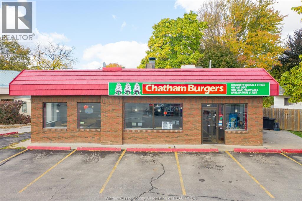 MLS# 25031846: 215 GRAND AVENUE West, Chatham, Canada