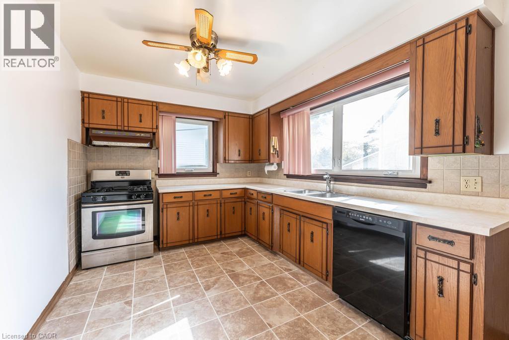 24 Hilda Street, Welland, Ontario  L3C 3N2 - Photo 5 - 40781178