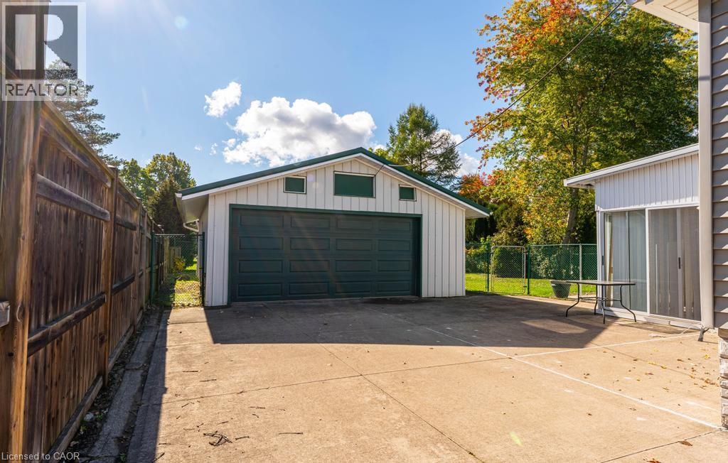 24 Hilda Street, Welland, Ontario  L3C 3N2 - Photo 2 - 40781178