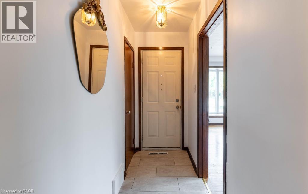 24 Hilda Street, Welland, Ontario  L3C 3N2 - Photo 3 - 40781178