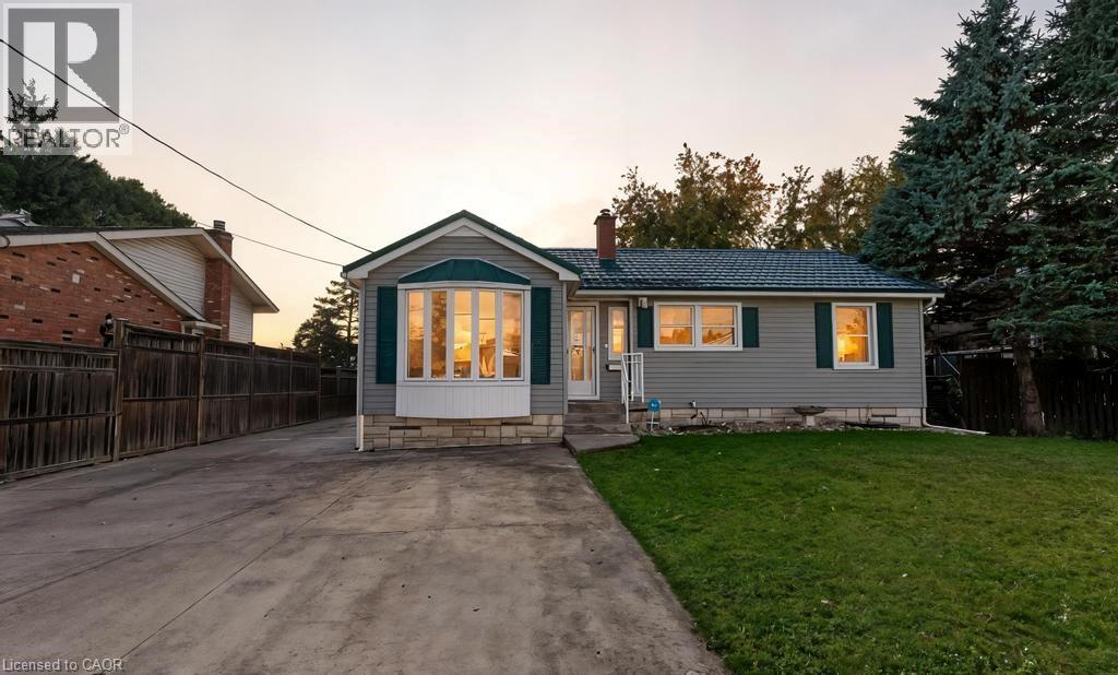 24 Hilda Street, Welland, Ontario  L3C 3N2 - Photo 1 - 40781178