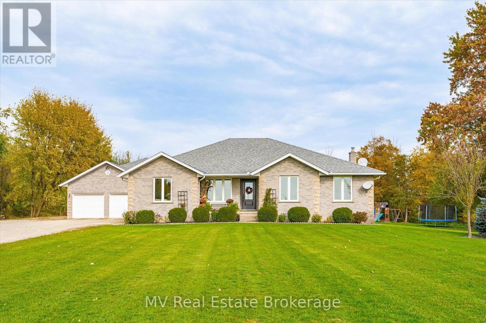 7003 Beatty Line N, Centre Wellington, Ontario  N1M 2W3 - Photo 2 - X12645760