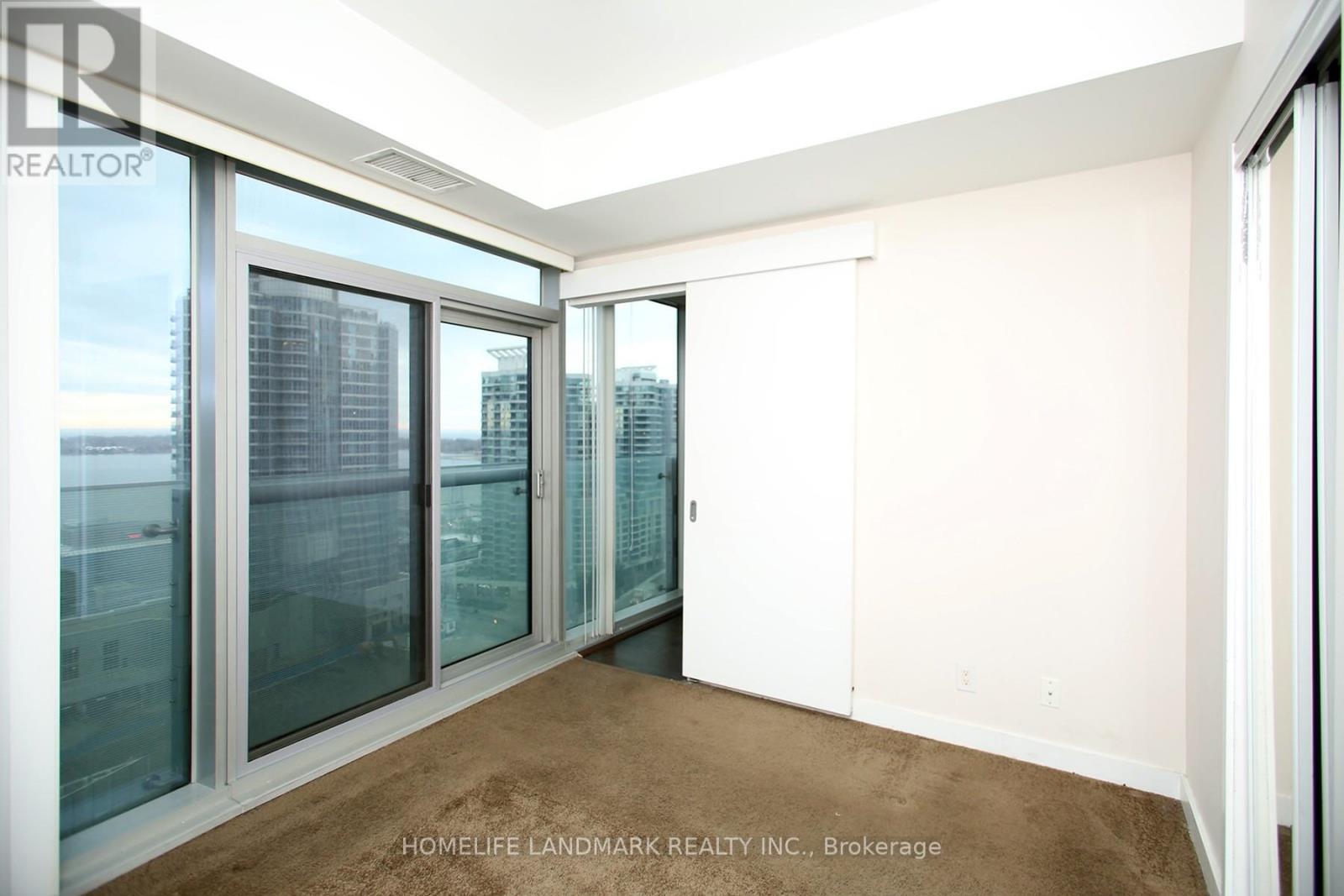 1504 - 12 York Street, Toronto, Ontario  M5J 0A9 - Photo 10 - C12645756