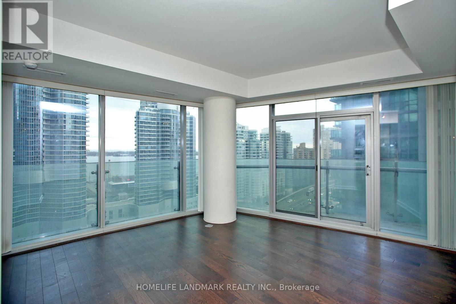 1504 - 12 York Street, Toronto, Ontario  M5J 0A9 - Photo 8 - C12645756